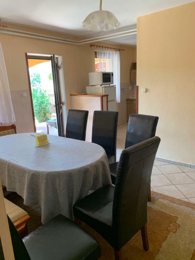 Apartmanovy Dom Magda เวอร์โบว์ ภายนอก รูปภาพ
